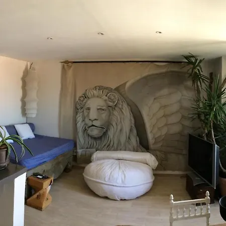 Apartment Le Lion Blanc St Raphael
