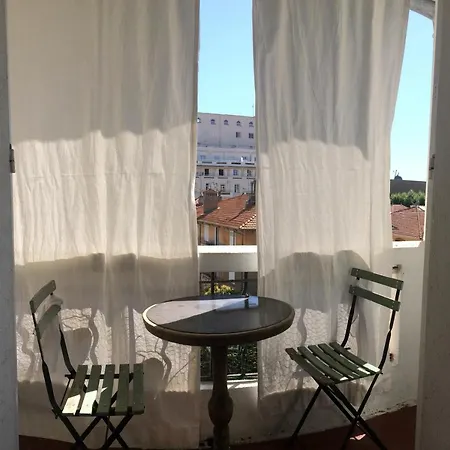 Apartment Le Lion Blanc St Raphael